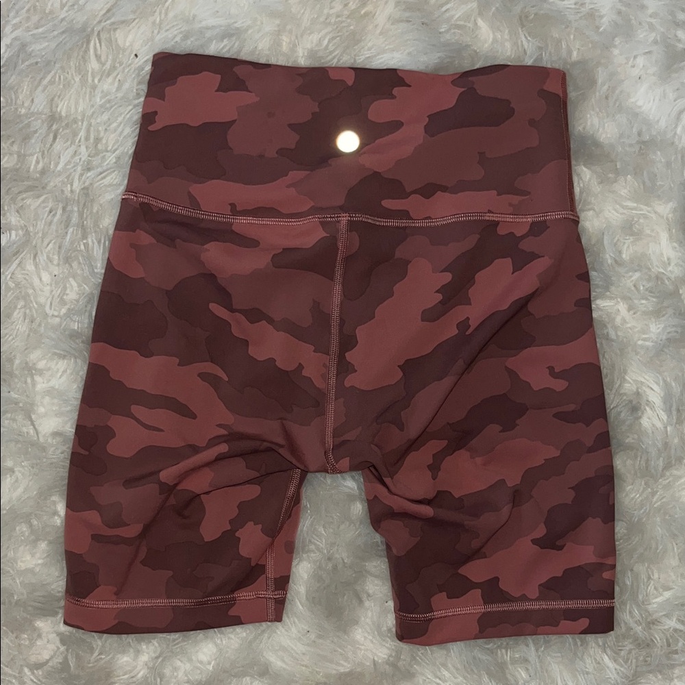 LuLuLemon Wunder Train High Rise (8inch) - Picture 5 of 7